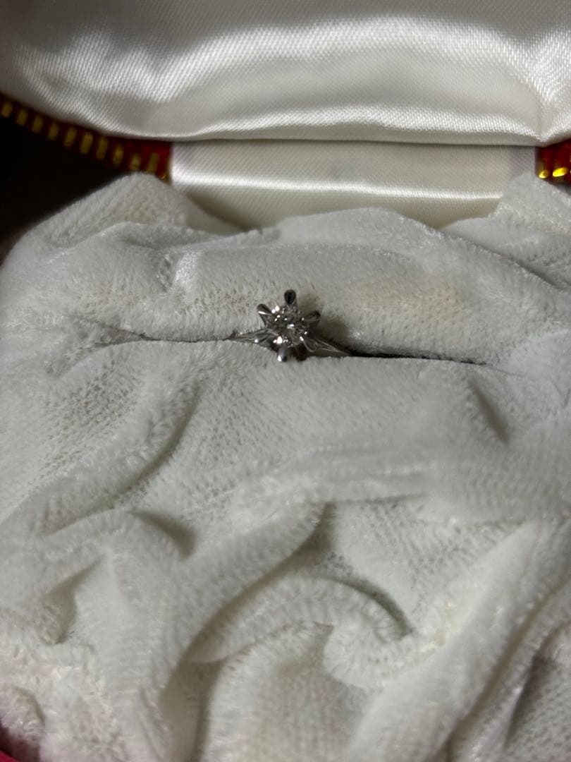 ダイヤモンドリング　鑑定書付き