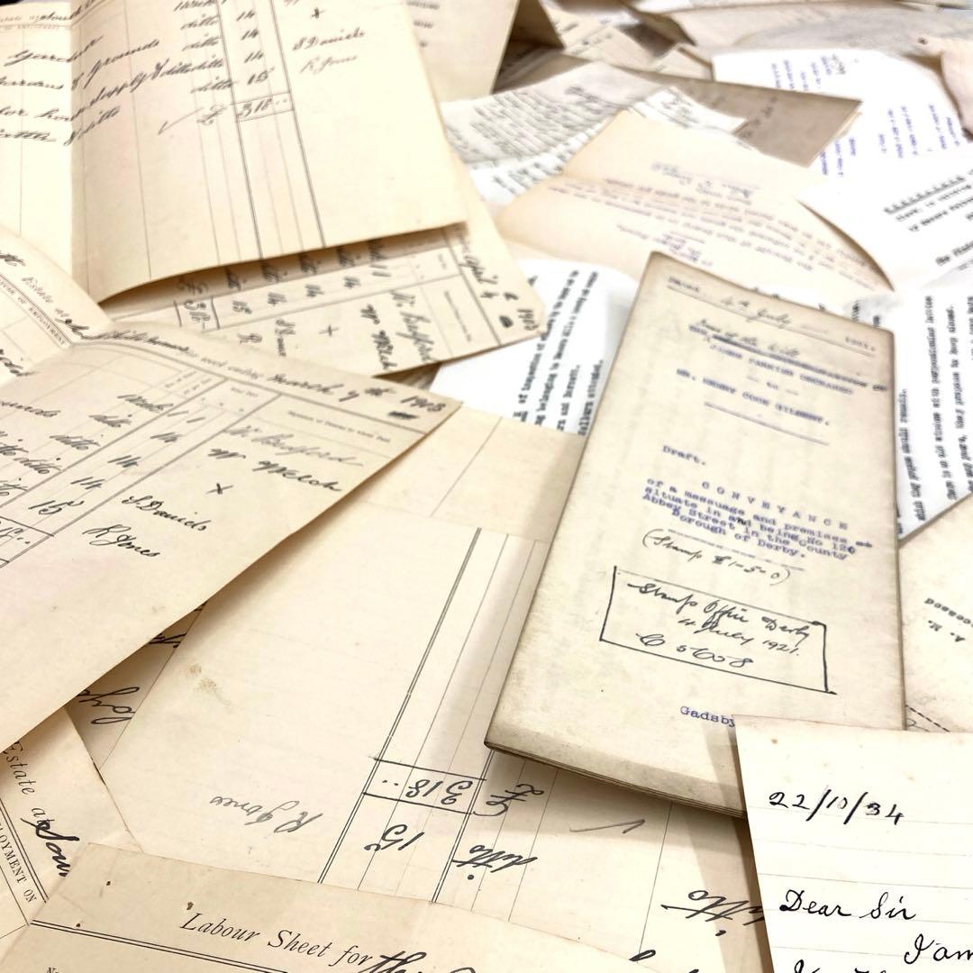 ※あと2,3個 書類や請求書、手書きの紙モノだけで【800g】（200枚以上？）