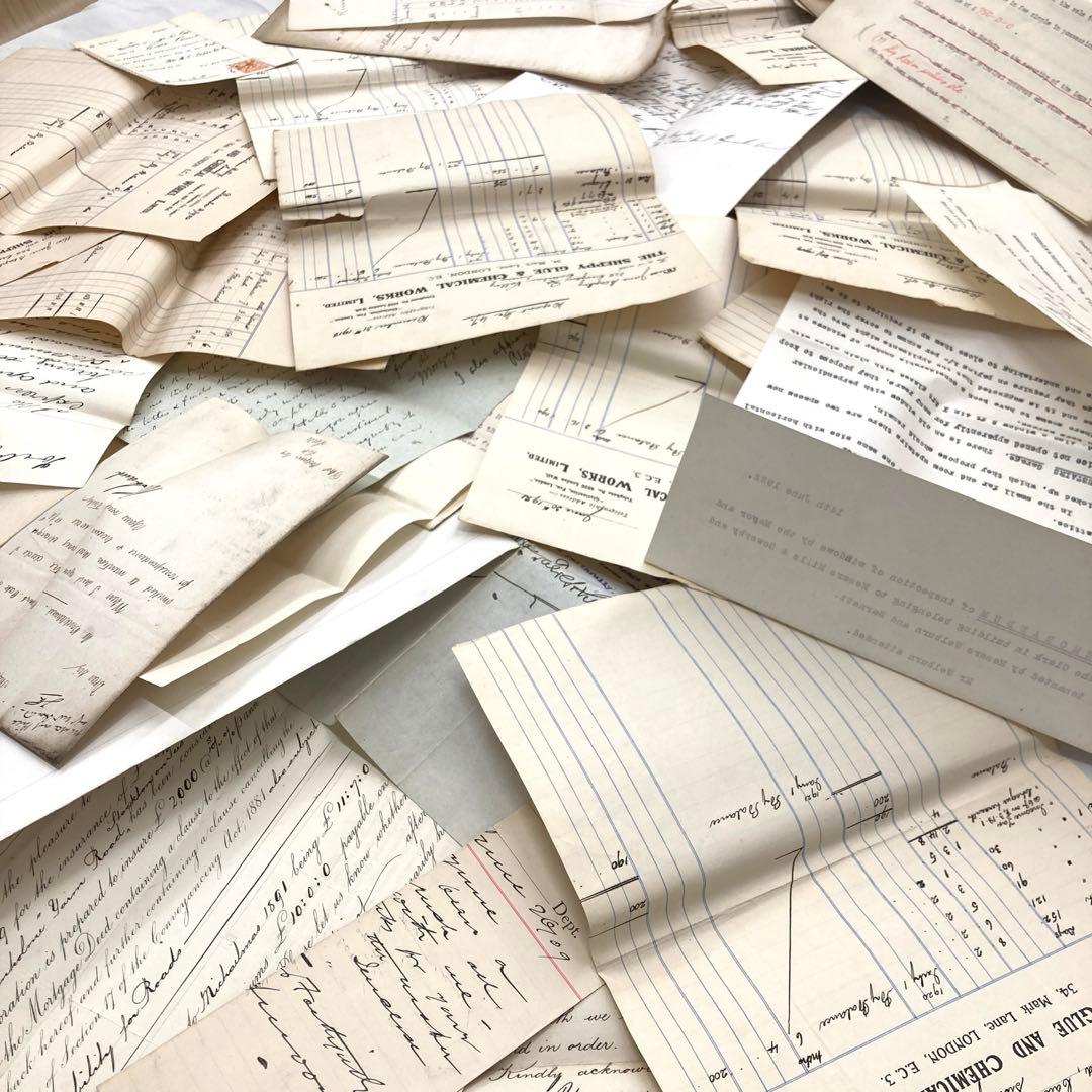 ※あと2,3個 書類や請求書、手書きの紙モノだけで【800g】（200枚以上？）