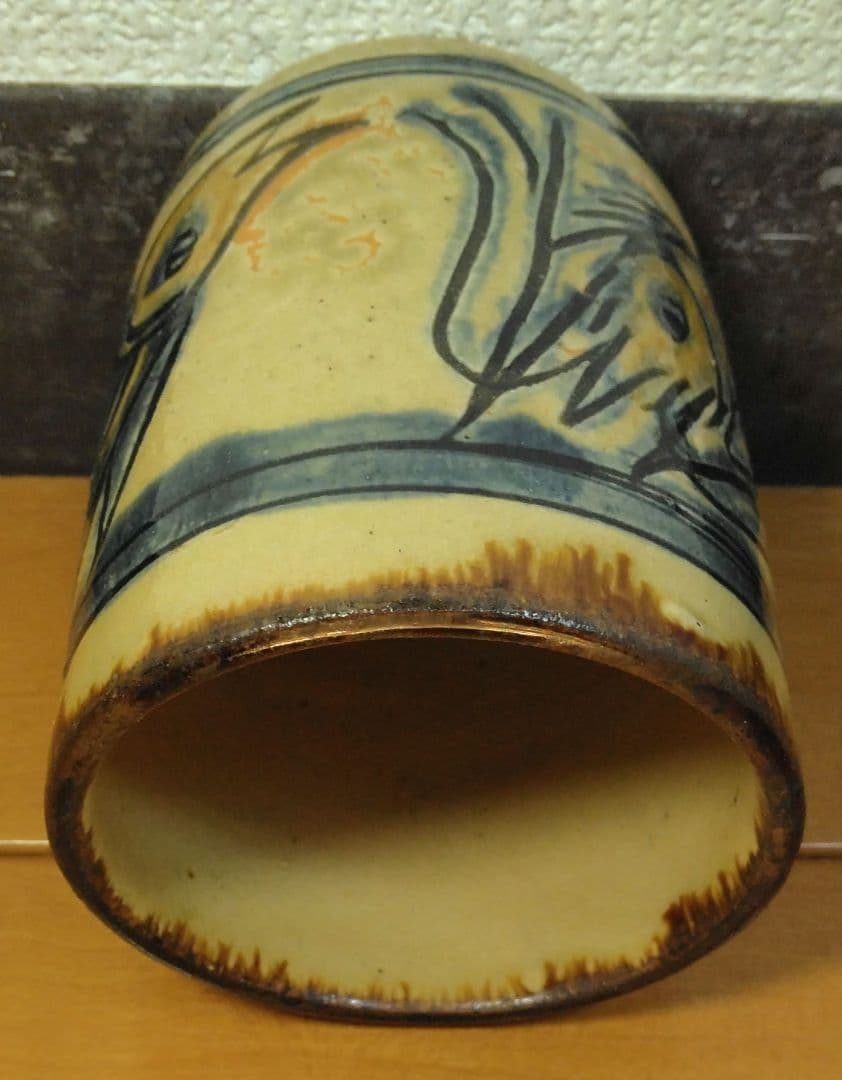 人間国宝 金城次郎 壷屋焼筒碗 栞 共箱 美品 壺屋焼 やちむん 笑魚海老紋