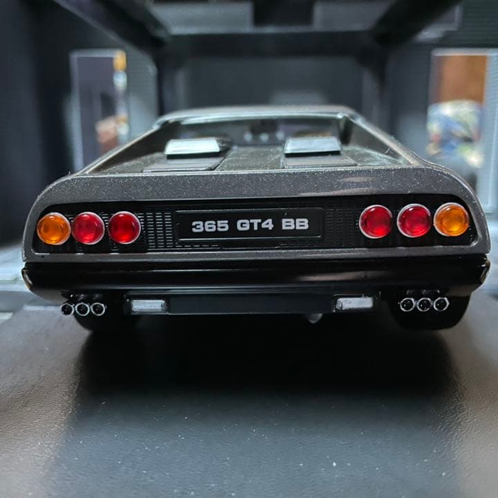 新品未展示品　KKスケール 1/18 フェラーリ 365 GT4 BB 1973