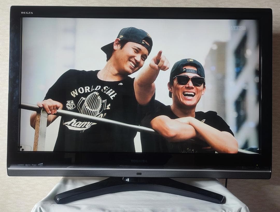 【週末限定価格】 東芝 REGZA 37Z8000 37型 液晶テレビ