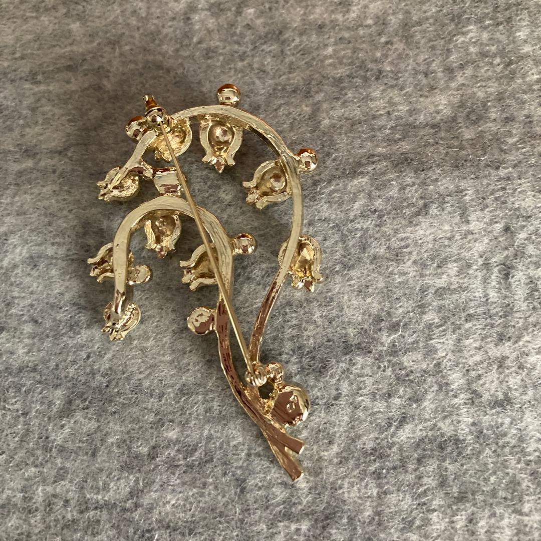 未使用アンテプリマ　スズラン花ブローチ