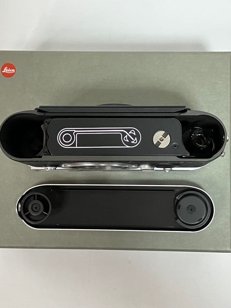 a*i様 【美品】Leica ライカ　MP 0.72 内箱、取説、冊子、ストラッ