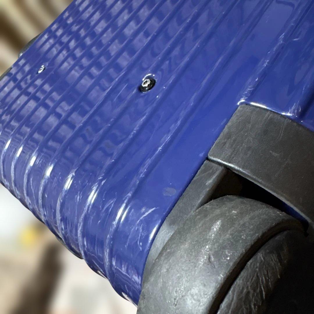 女性に！レアカラー廃盤品【ネイビー】RIMOWAリモワサルサ　機内持込可　補強済