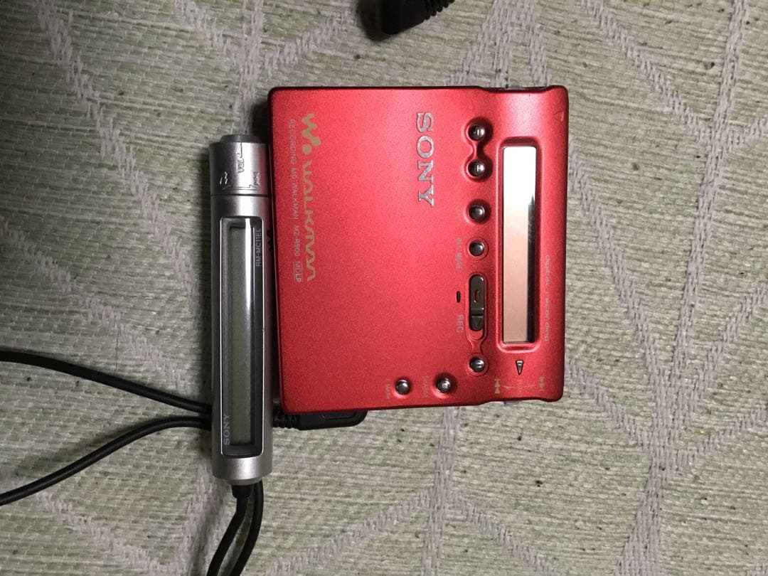 美品 SONY MZ-R900 WALKMAN ソニー MDウォークマン 赤