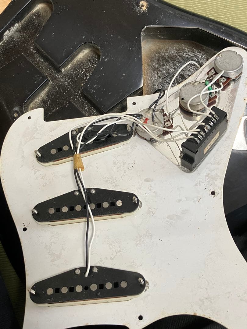 限界突破　fender japan ストラトキャスター　Eシリアル