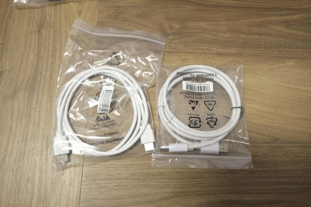 だいすけ　LG ディスプレイ 32UQ850V-W 31.5インチ