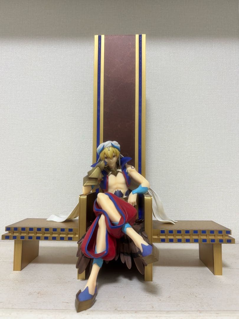 ギルガメッシュ フィギュア 玉座付き