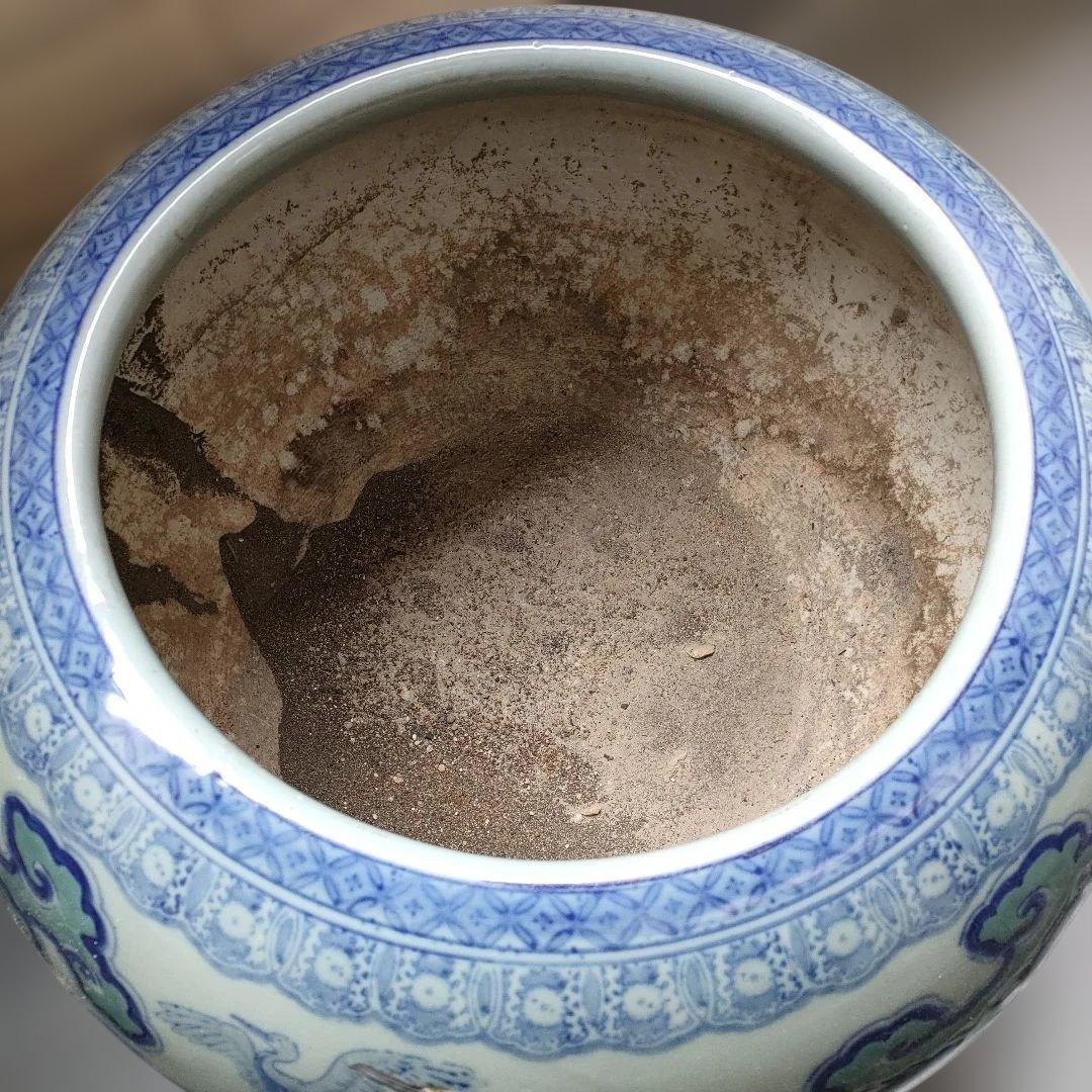 青白い雲模様の陶器火鉢　白鳥　丹頂鶴