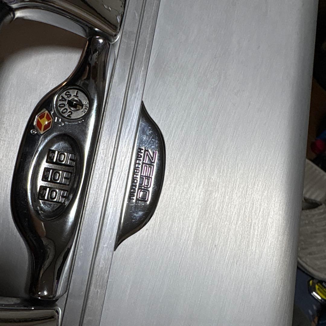 専用品　稀少品【レアな女性用】機内持込可ゼロハリバートン　アルミ製キャリーケース