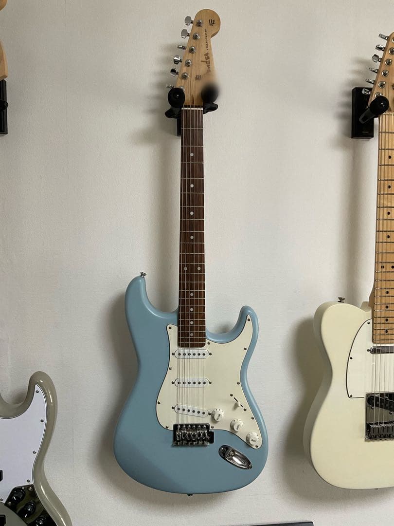 ストラトキャスター　タイプ　マットブルー