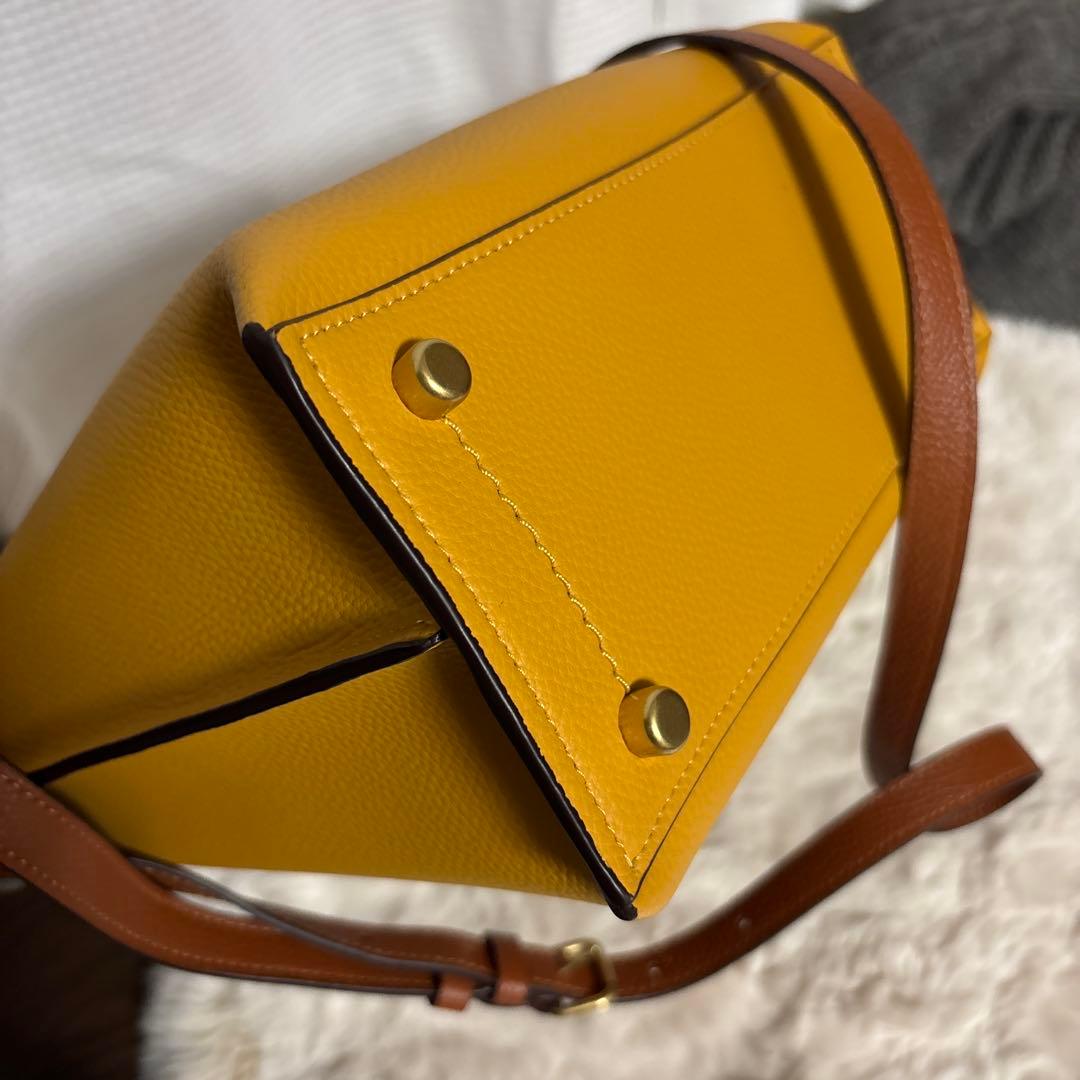 百貨店購入品　coach美品ショルダーバッグ