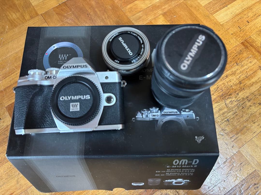 OLYMPUS OM-D E-M10 ダブルズームレンズセット