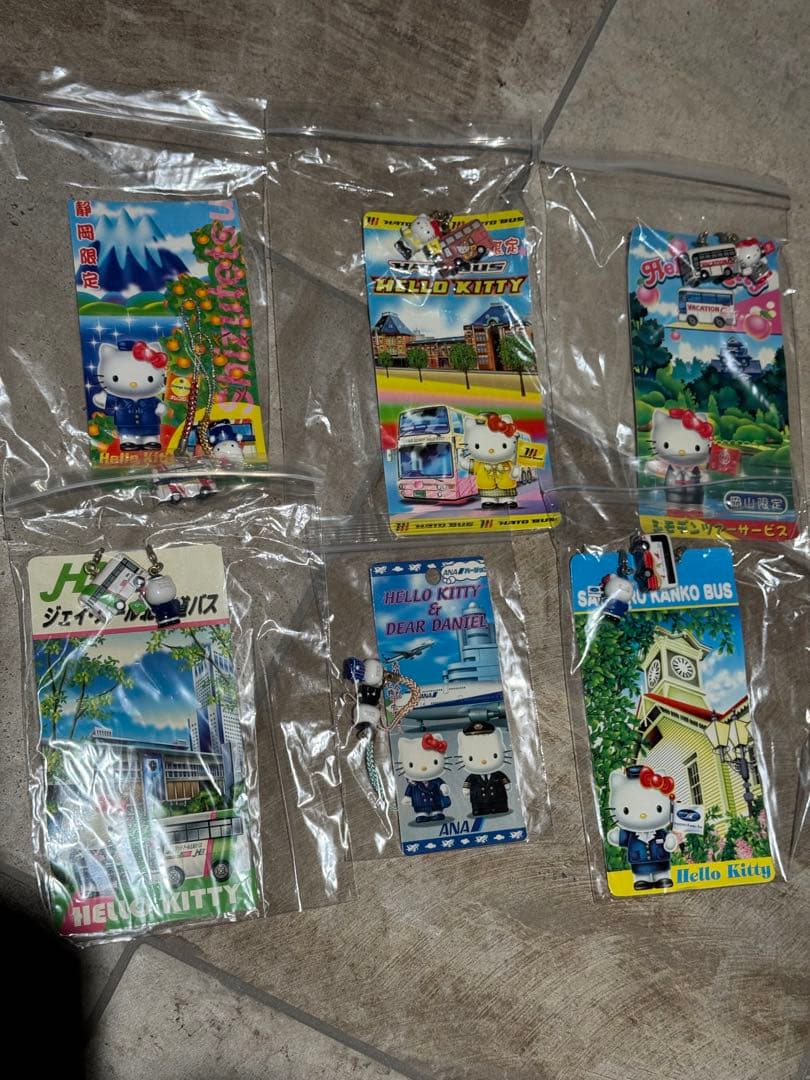 ハローキティ キーホルダー /根付　レア貴重品 ご当地/入手困難　廃盤　143個