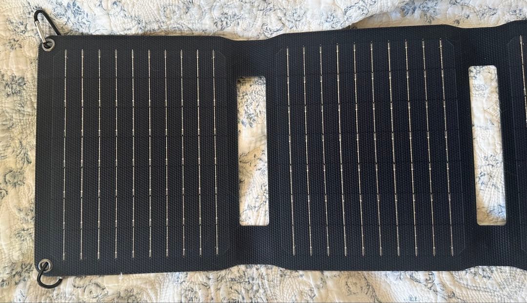 40W フレキシブル ソーラーチャージャー