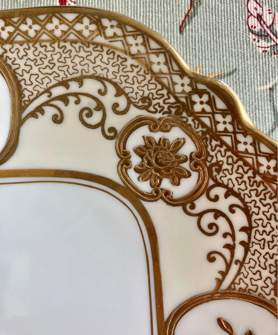 オールドノリタケ・金盛上花籠装飾図紋両耳皿