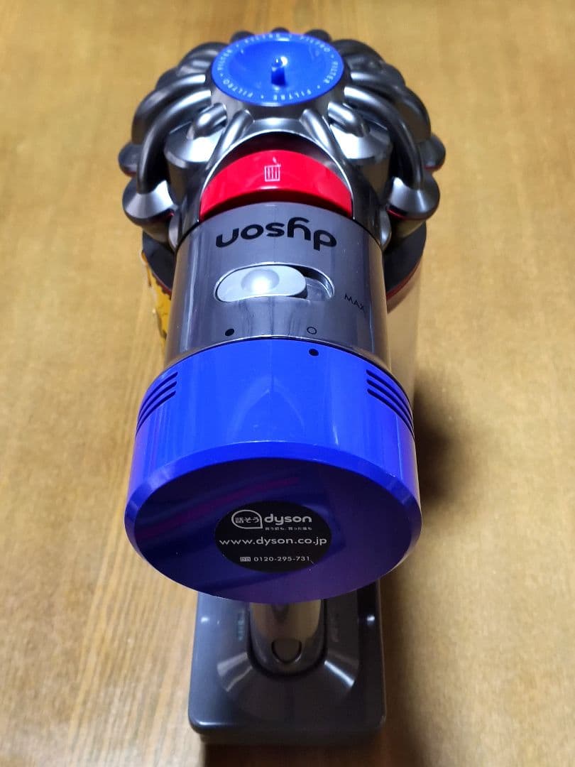 ダイソンV8 SV10 掃除機＋マキタ18vアダプターセット分解清掃済み 動作品