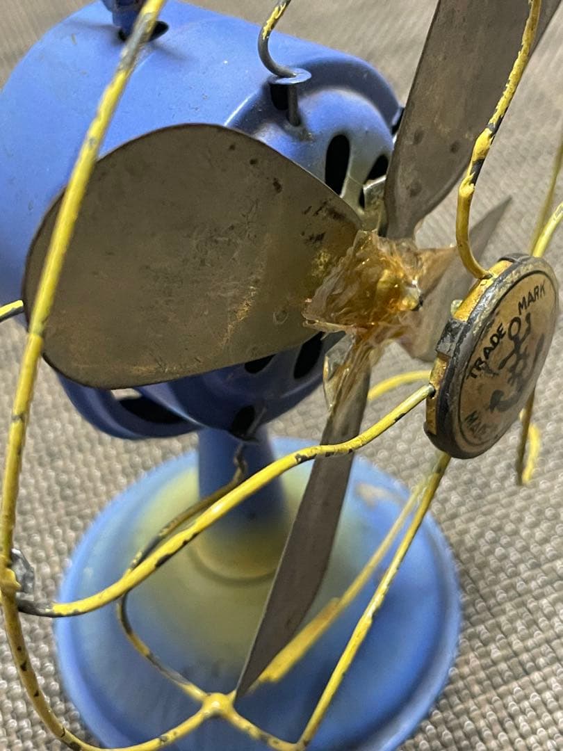 ブリキのおもちゃ　トレードマーク 社 (日本製) 扇風機