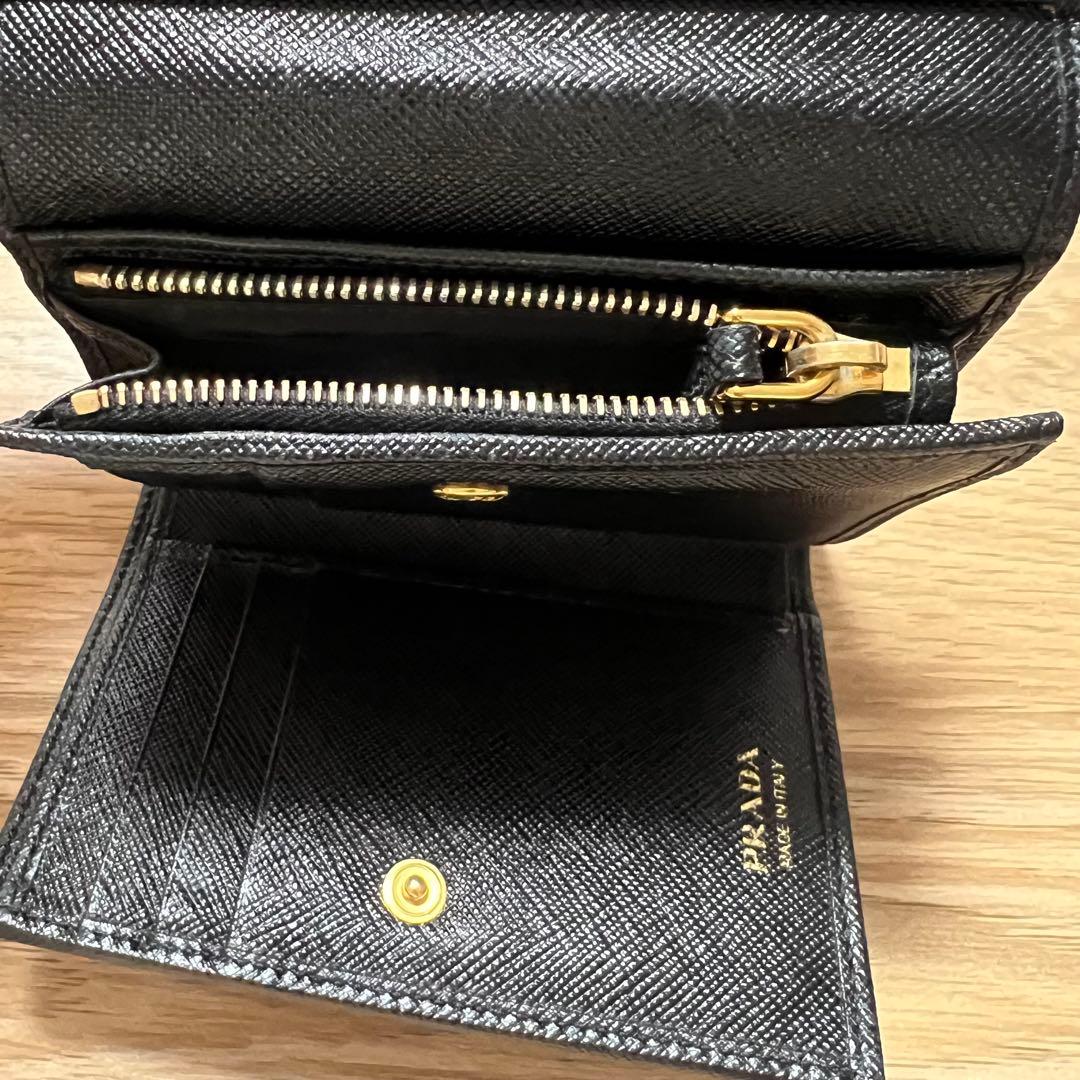 プラダ　財布