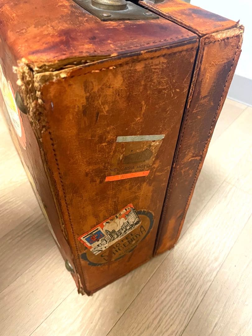ヴィンテージ　旅行トランク　革製　レトロ　インテリたち