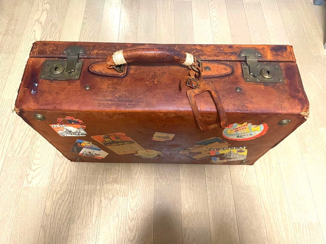 ヴィンテージ　旅行トランク　革製　レトロ　インテリたち