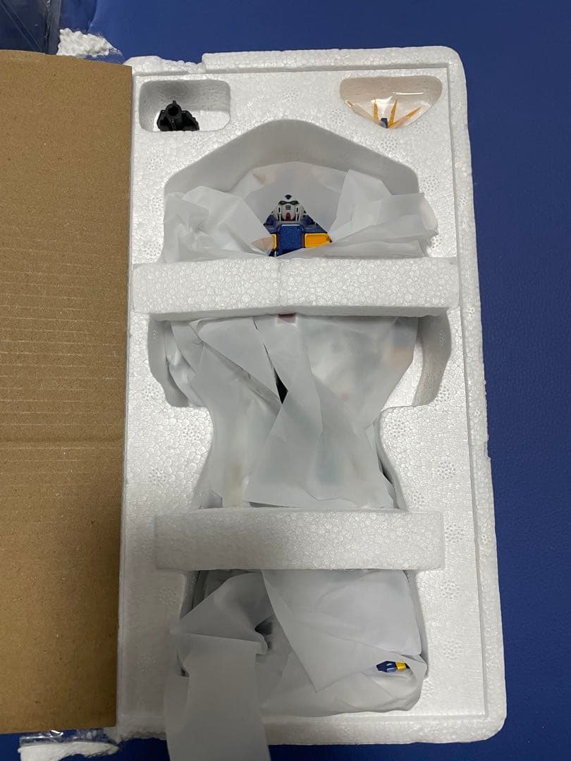 超合金　RX-93 ff νガンダム