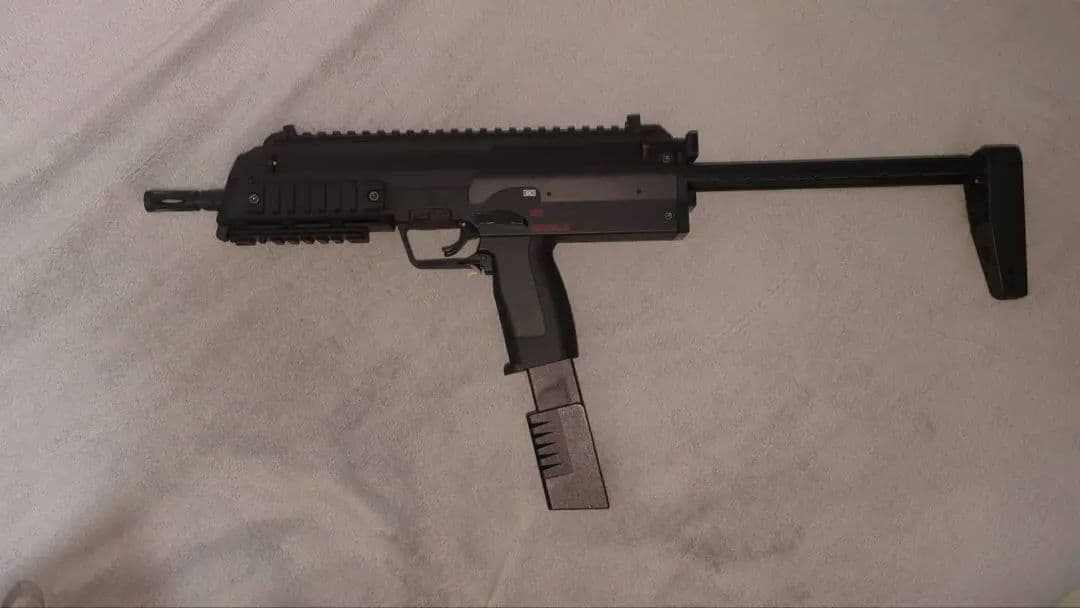 クラウンモデル CP7 電動サブマシンガン ブラック　フォアグリップセット