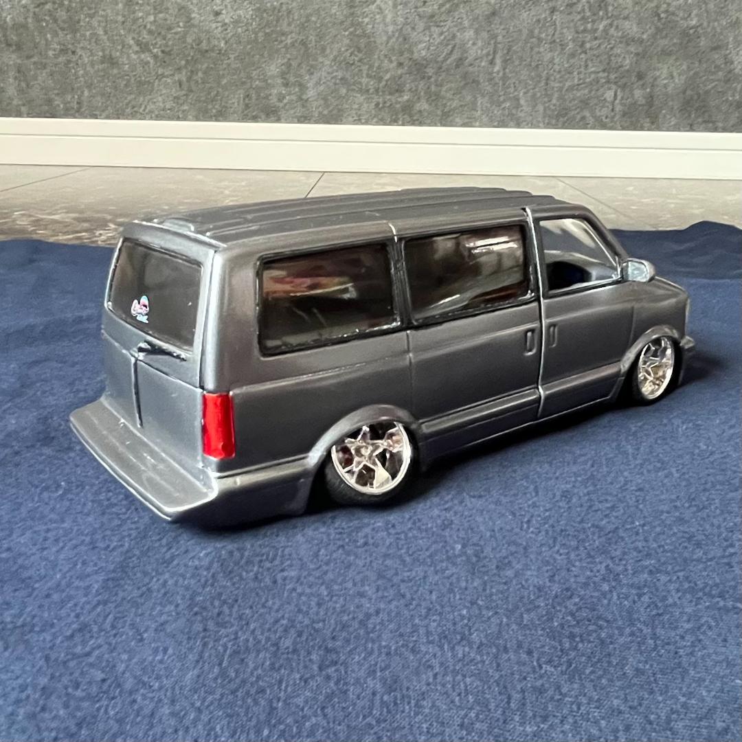 2001 CHEVROLET ASTRO　シボレー　アストロ　フレーム着地　改造