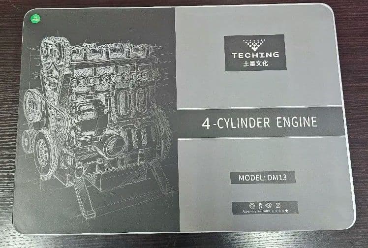 Teching 4気筒エンジン 組み立てキット DM13　エンジン模型