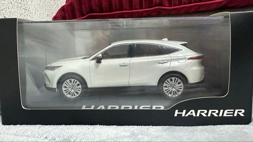 カラーサンプル、ハリアー1/30スケール、パールホワイト　本体シュリンク付き