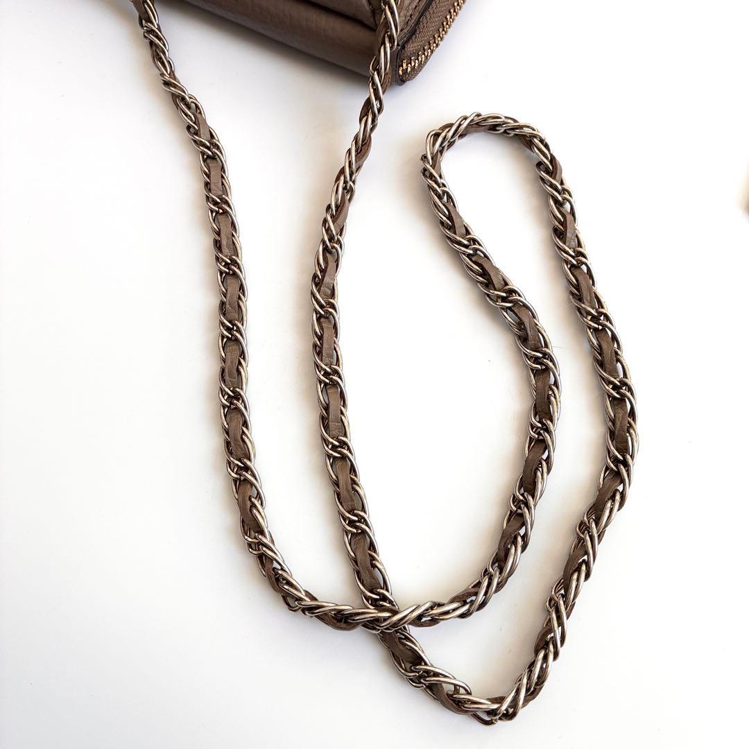 A.D.M.J. チェーン　ショルダーウォレット　レザー　グレー トープ ピンク