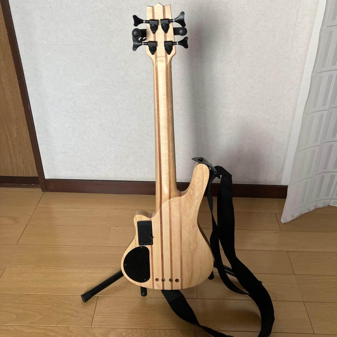 マハロ ウクレレ エレキベース ナチュラル(新品ダダリオ弦付き)