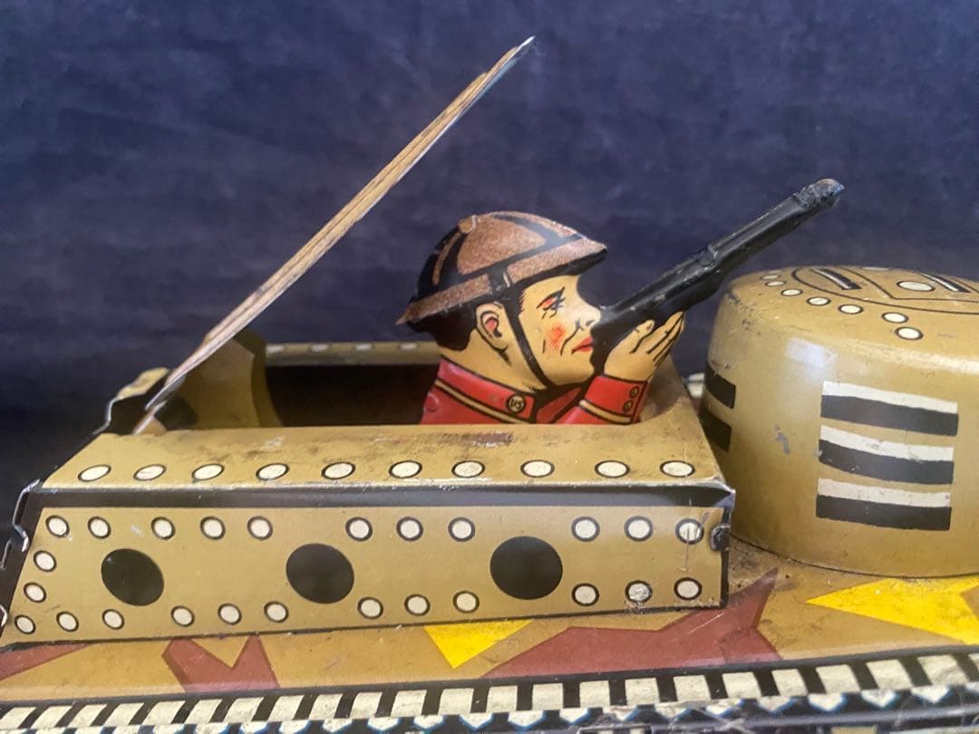 ⭐️ 希少品！ Marx toys 製 ゼンマイ式ブリキ戦車です。