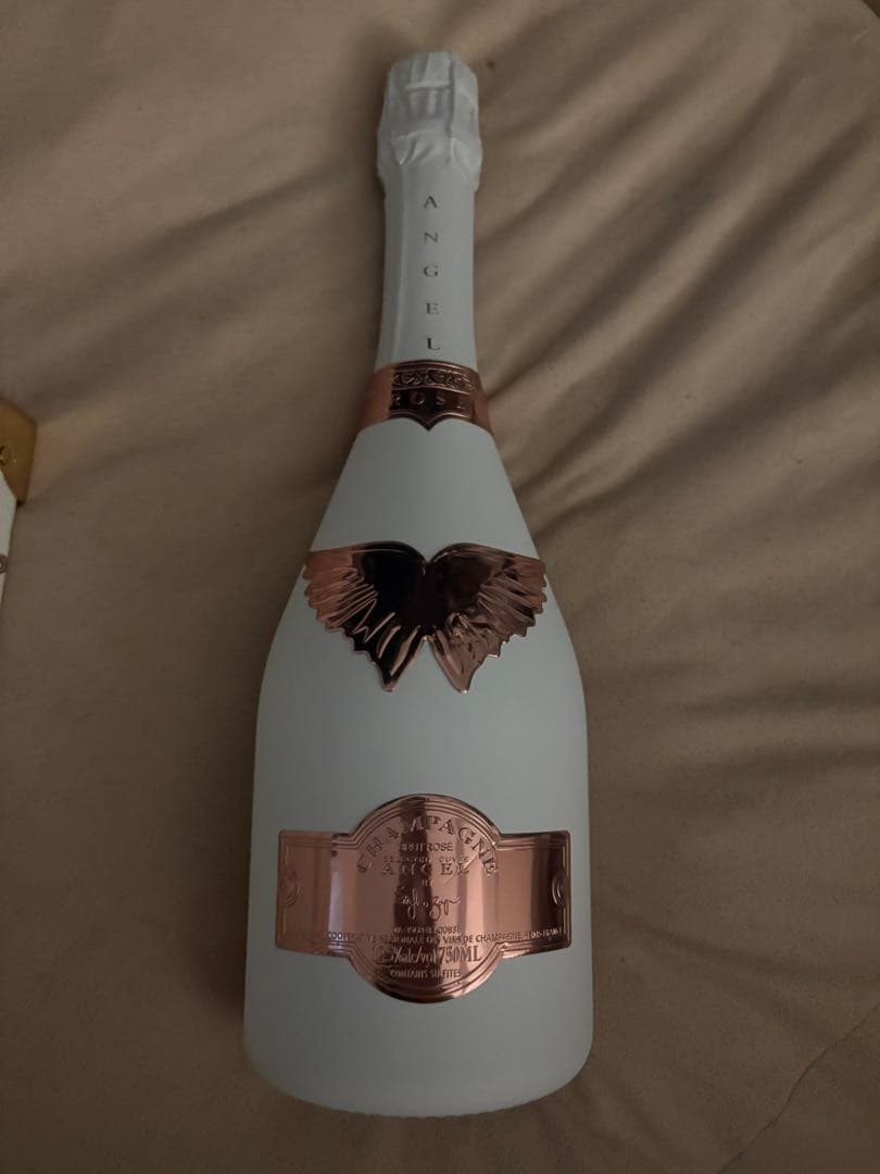 Angel エンジェル　ホワイト　シャンパン　未開封