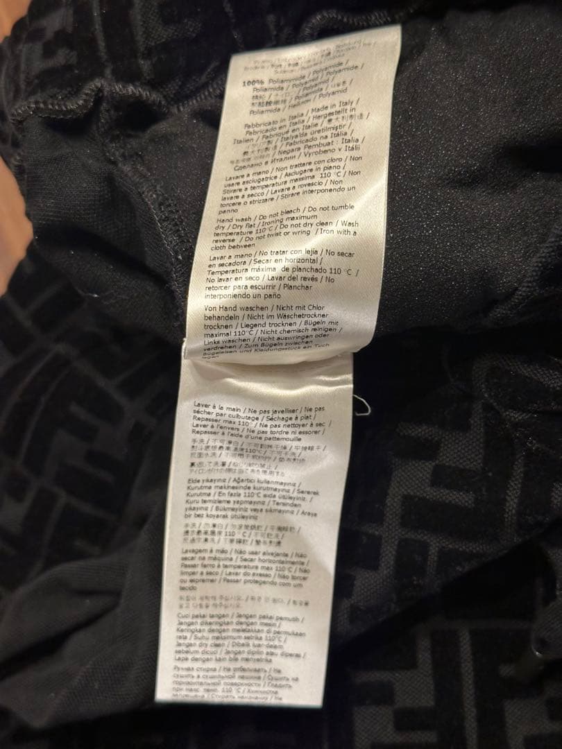 今月末出品終了 FENDIフェンディ　セットアップ　上（XS）下（44 S）