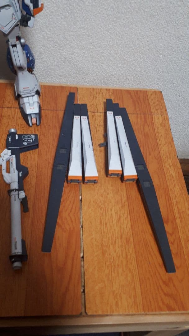 MG 1/100 RX-93 νガンダム Evolve5 レジンパーツ ジャンク