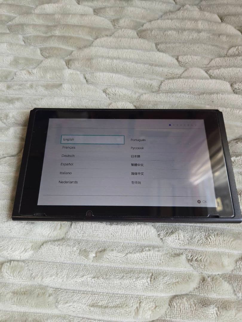 旧型Nintendo Switch本体（箱なし）ジャンク品、初期化済み