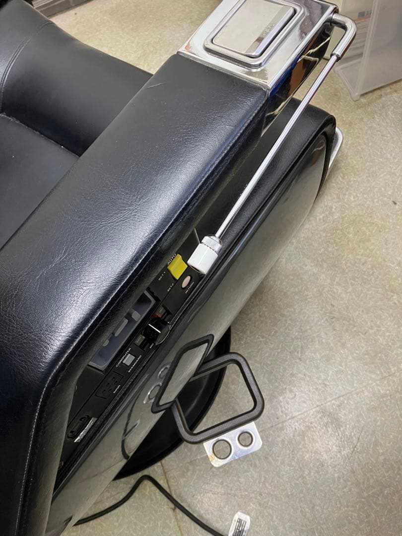 タカラベルモント理容椅子プライムハイテクノ オートリターン中古【デザイン違い】③