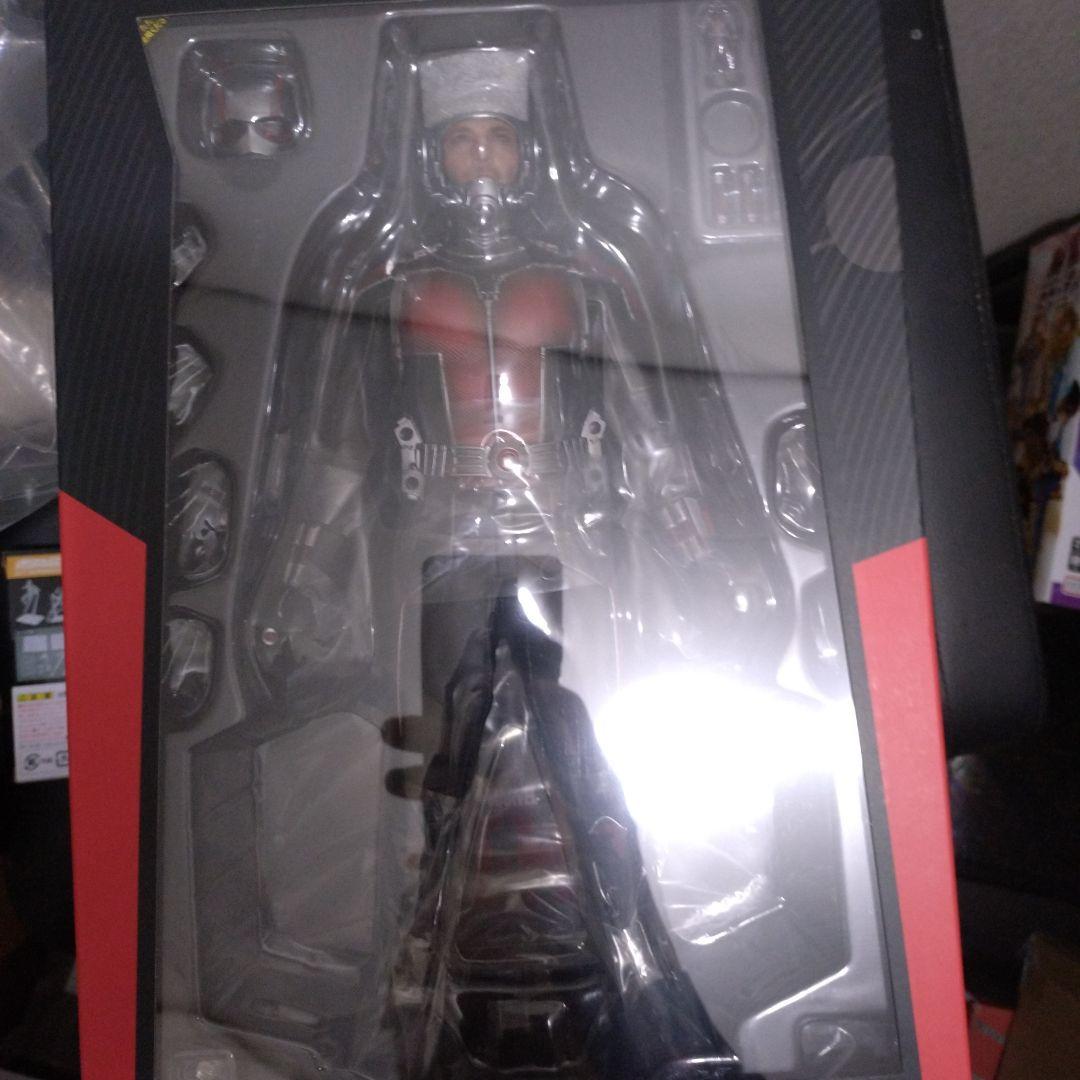 ア*ド様 ホットトイズ アントマン