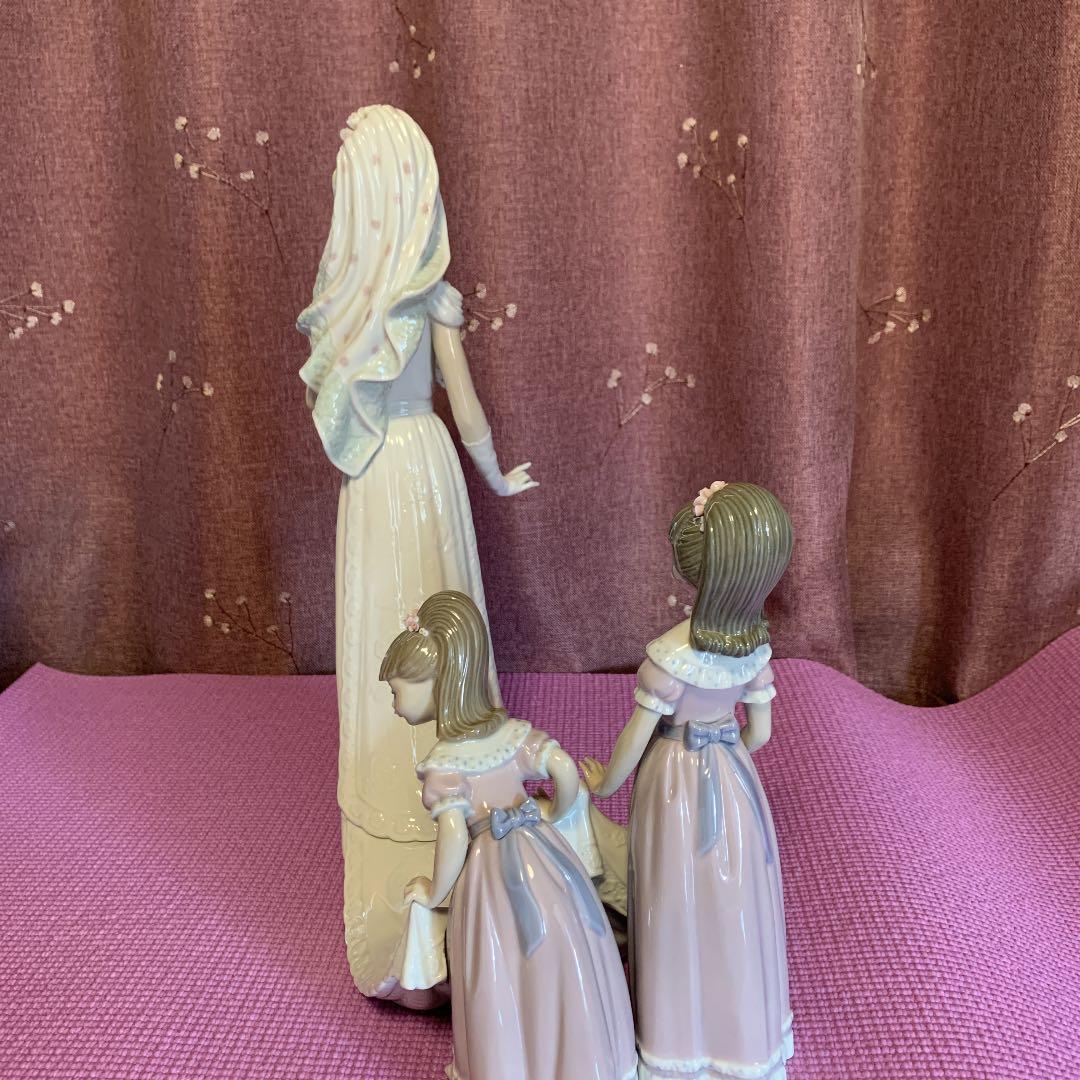 リヤドロ　ロングドレスウエディング