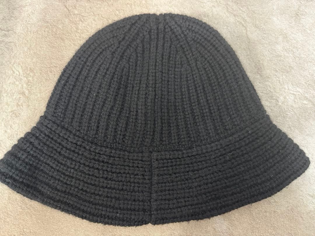 セリーヌ　トリオンフ　ニット帽