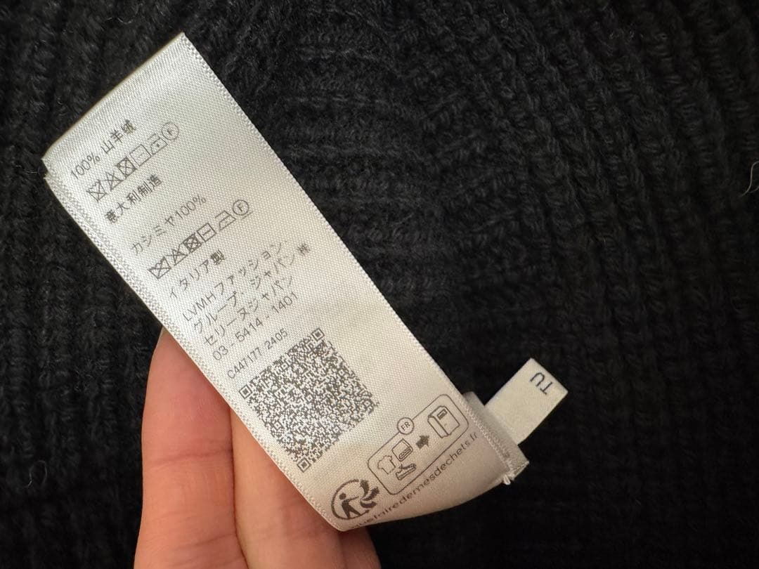 セリーヌ　トリオンフ　ニット帽