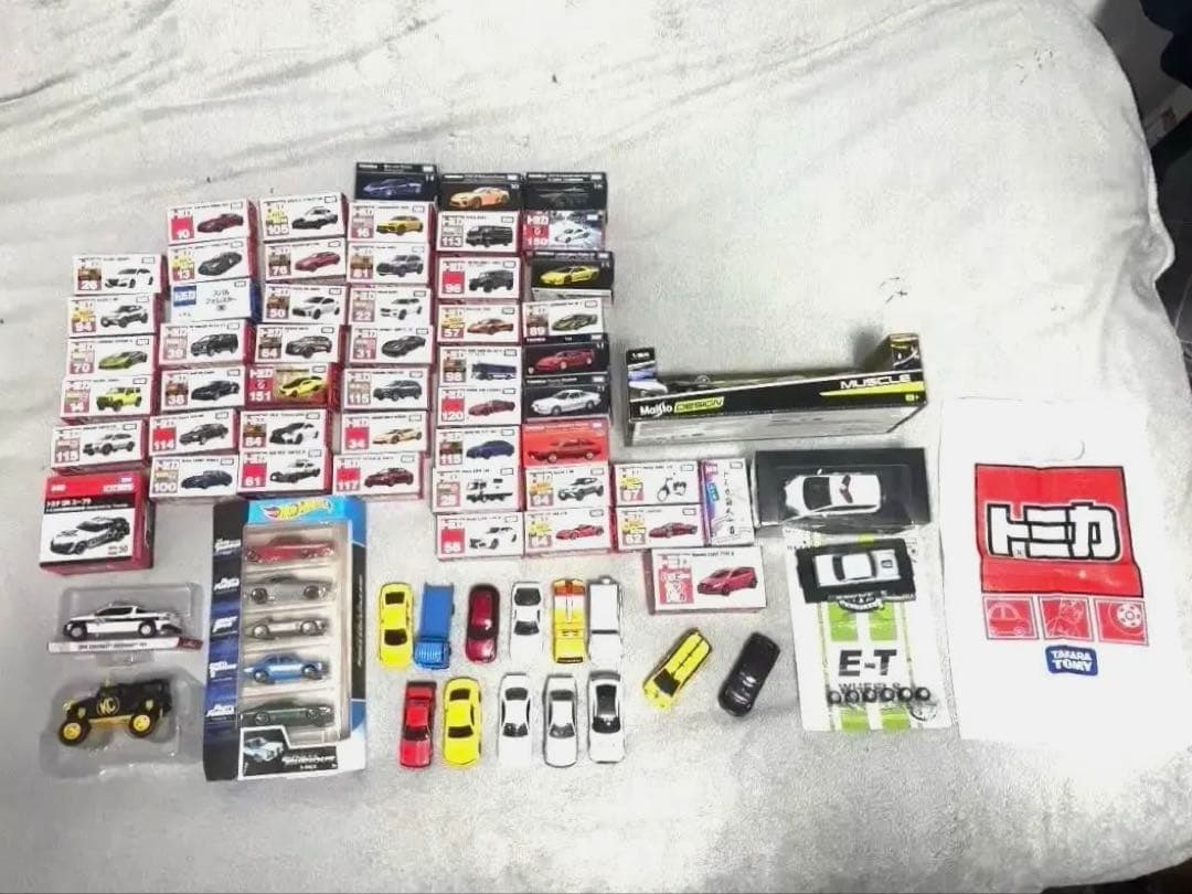 トミカ大量まとめ売り20~30台ホットウィール含むミニカーセット