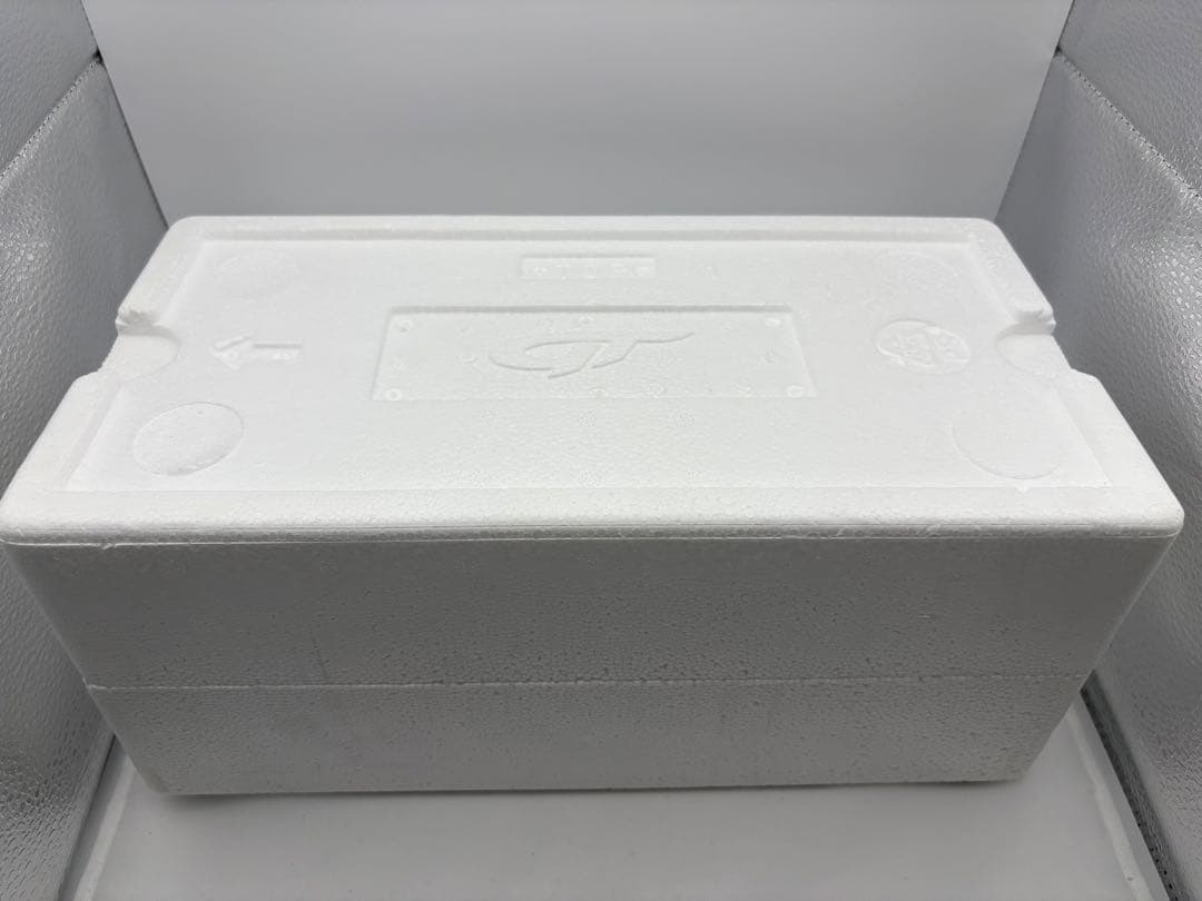 ミニカー Porsche964speedster 1/18 yellow