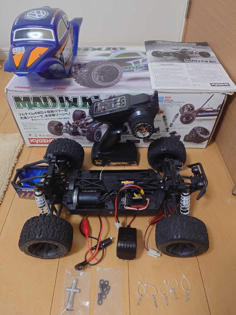【部品どり用】2015年製　京商　MAD BUG 電動ラジコンカー