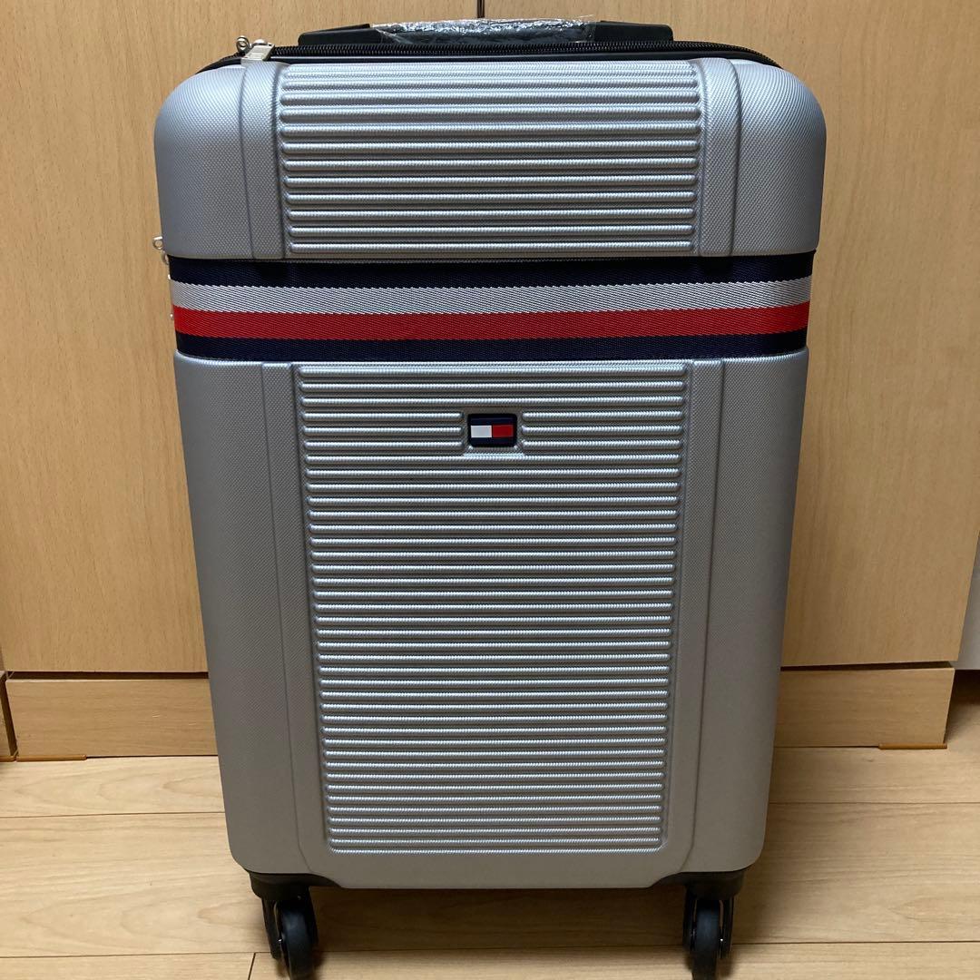 トミーヒルフィガー　スーツケース　機内持込み　Sサイズ ハードケース　シルバー