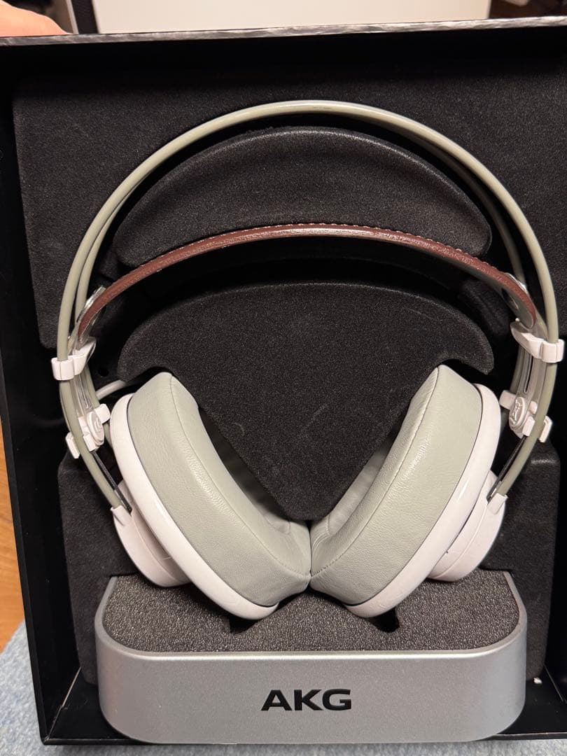 AKG K701 オープンバックヘッドフォン