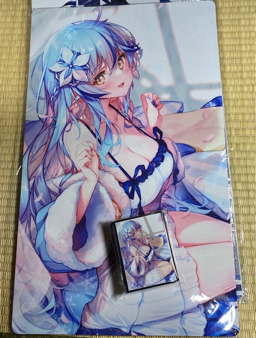 雪花ラミィ　プレイマット　スリーブ