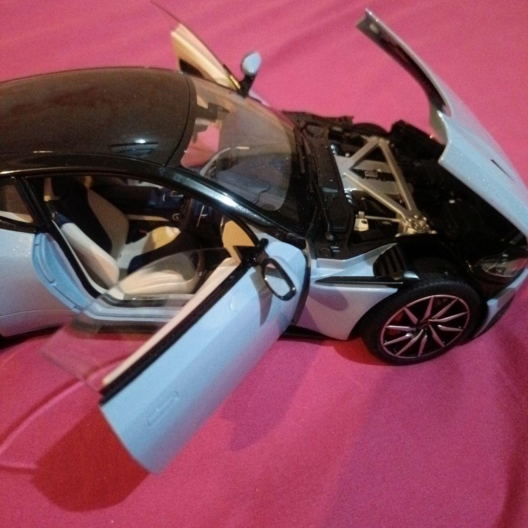 AUTOart 1/18　アストンマーチン DB11 メタリック・ライトブルー